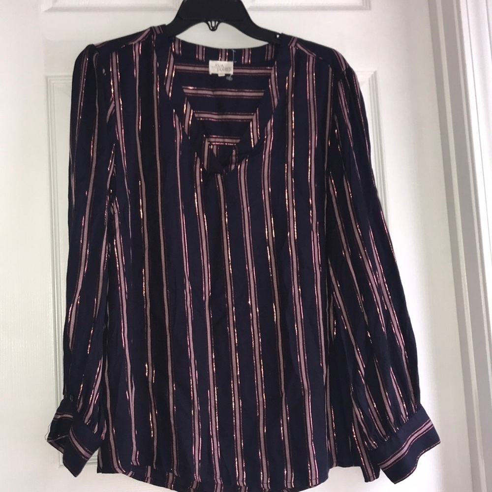 NWT 1X Ava James V-neck rayon blouse
